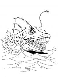 Морское чудовище с острыми зубами и антенной выплывающее из воды Скачать раскраски для мальчиков